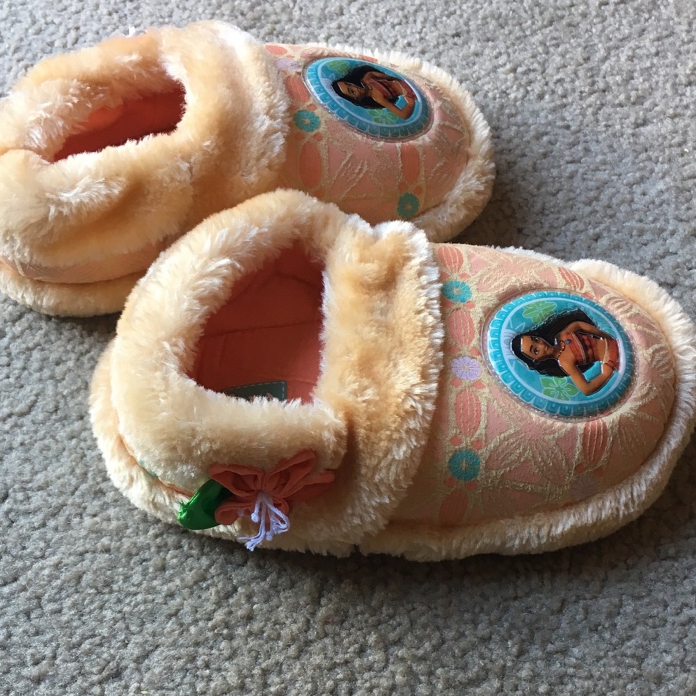 Disney Moana Slippers - Sz 12